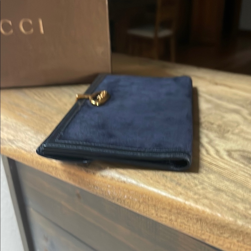 Authentic Gucci Navy Suede & Leather Vintage Wallet & Gucci Box - Picture 7 of 16
